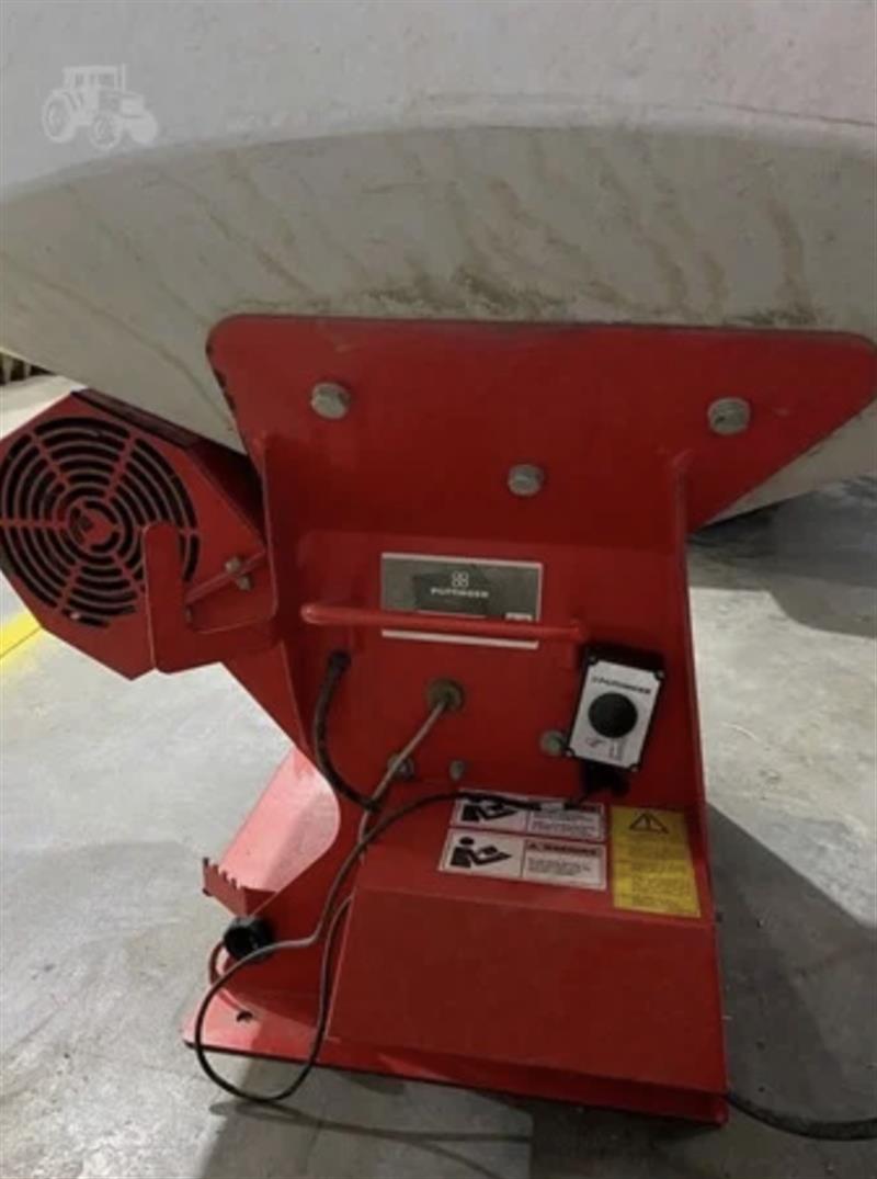 Photo 5. Pottinger Tegosem 200 airseeder