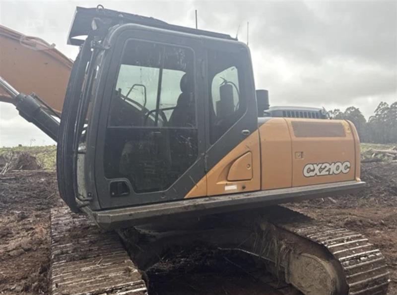 Photo 5. Case CX210C excavator
