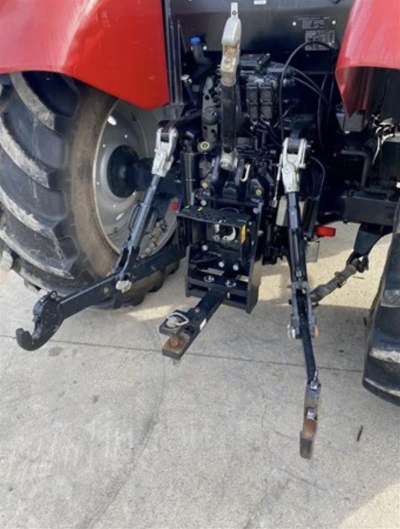 Photo 5. Case IH Maxxum 110 tractor