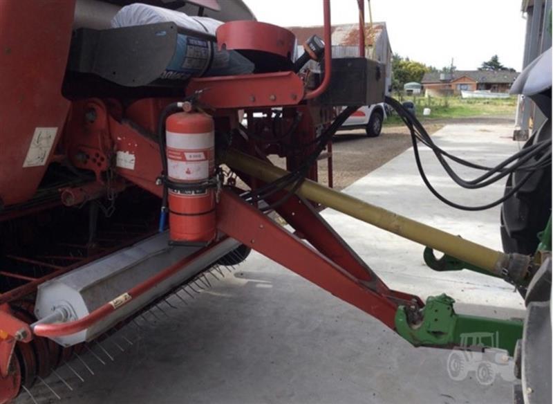 Photo 5. Welger RP535 master round baler