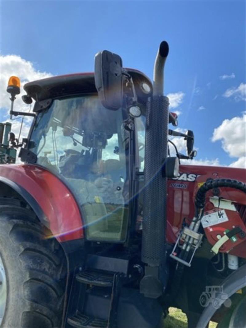 Photo 5. Case IH Puma 125 tractor