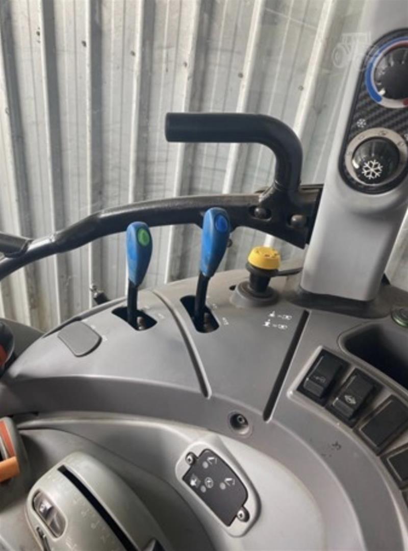 Photo 5. New Holland T4.95 tractor
