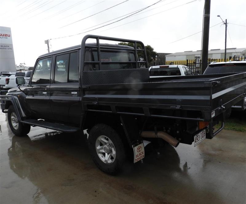 Photo 5. Toyota Landcruiser GXL VDJ79R 4x4 rual range ute