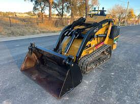 Photo 2. Vermeer S450TX Skid Steer Loader