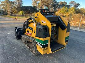 Photo 3. Vermeer S450TX Skid Steer Loader