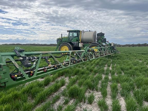 Photo 2. John Deere R4060 self propelled sprayer