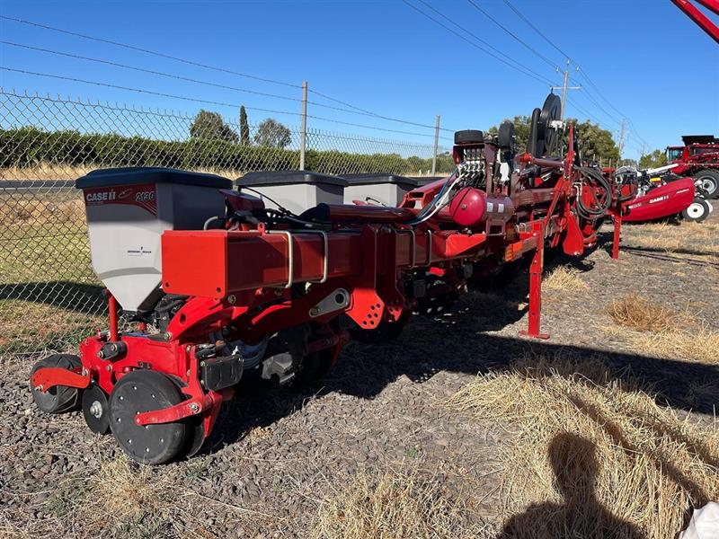 Photo 4. Case IH 2130 early riser stack fold planter