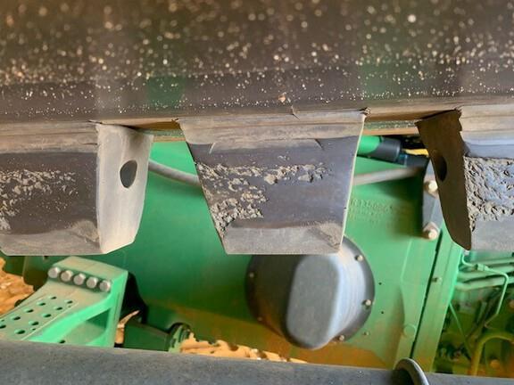 Photo 3. John Deere 8370RT track tractor