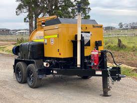 Photo 2. Vermeer VX30-250 Vacuum Cleaner Sweeping