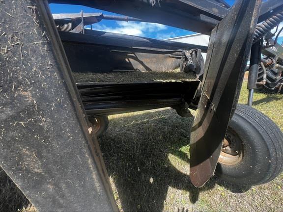 Photo 2. MacDon R116 PT mower conditioner