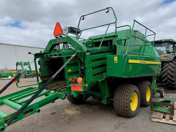 Photo 3. John Deere L341 square baler