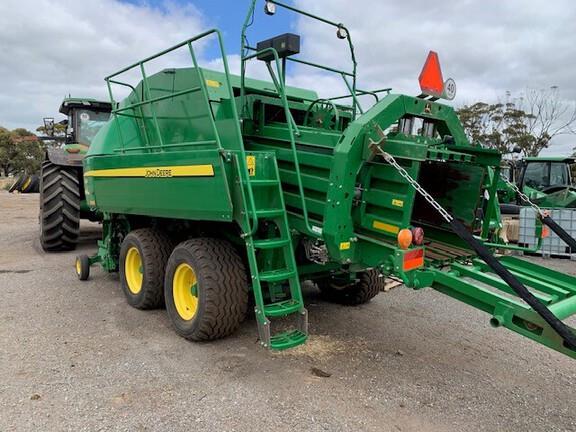 Photo 4. John Deere L341 square baler