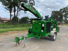 Photo 2. Bandit 990HD Wood Chipper Forestry Equipment