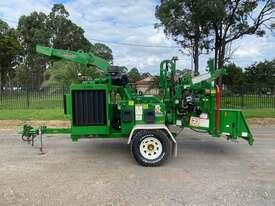 Photo 3. Bandit 990HD Wood Chipper Forestry Equipment