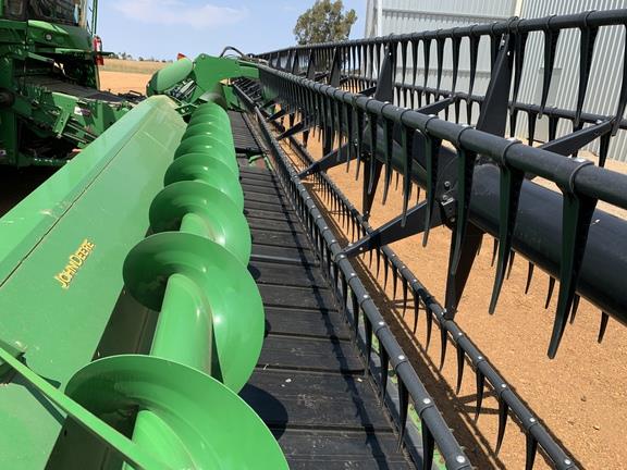 Photo 5. John Deere S680 combine harvester