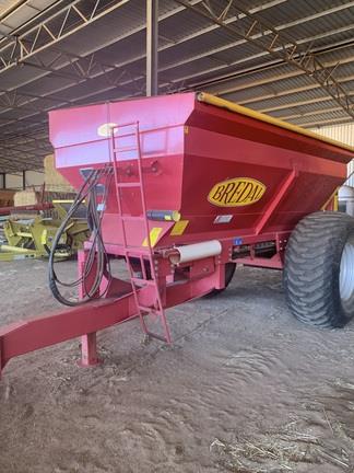 Photo 3. Bredal K85 spreader