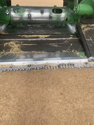 Photo 3. John Deere HD35R harvester front