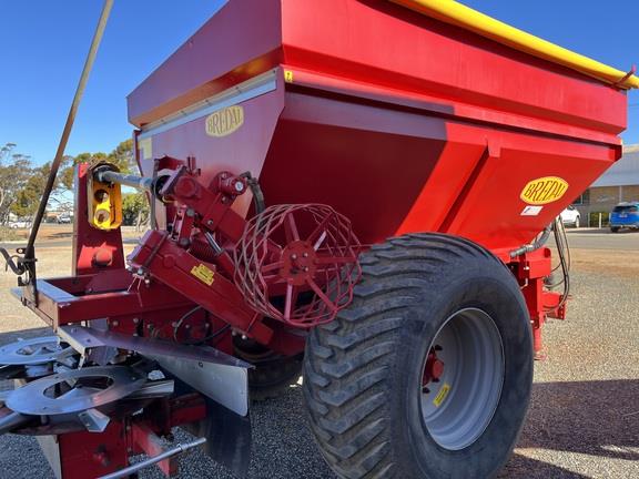 Photo 2. Bredal K85 spreader