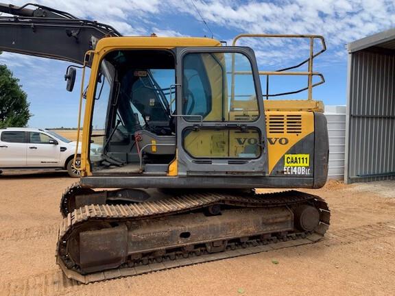Photo 3. Volvo EC140BLC excavator