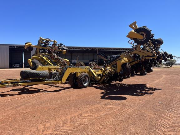 Photo 4. Serafin S1896 airseeder