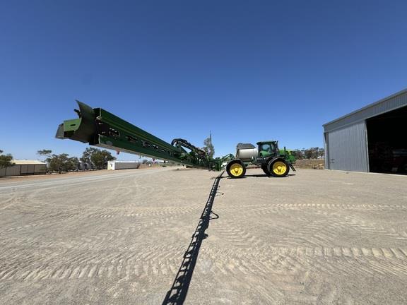 Photo 3. John Deere R4045 self propelled sprayer