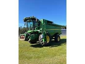 Photo 2. John Deere S660 combine harvester
