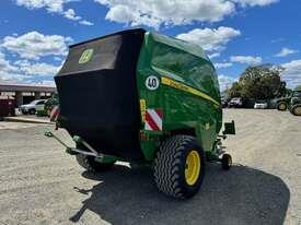 Photo 3. John Deere V451R Round Balers