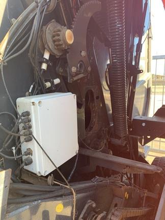 Photo 4. Vicon RV2190 round baler