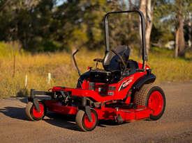 Kubota ZD1221 Zero Turn Lawn Equipment