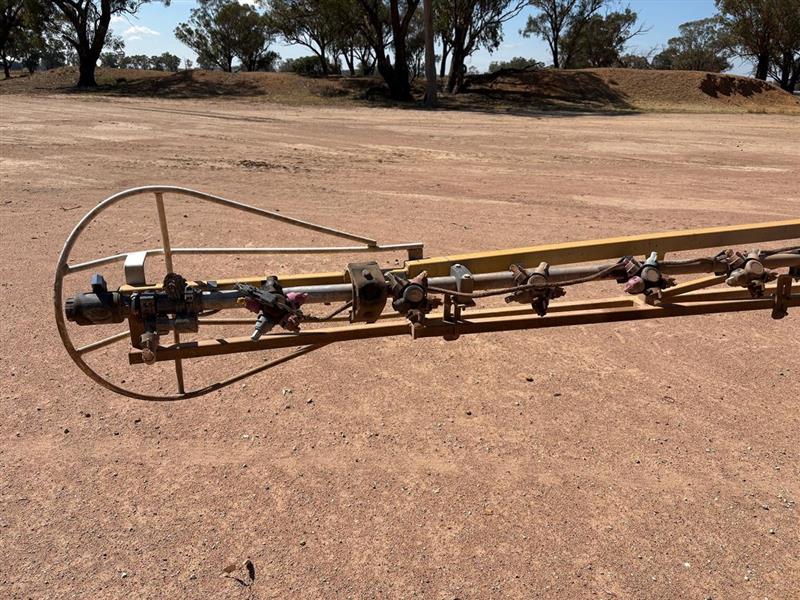 Photo 3. Rogator RG1300B self propelled sprayer