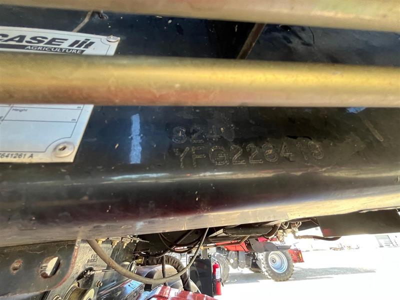 Photo 5. Case IH 8240 combine harvester