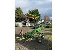 Photo 2. Krone Swadro 46 rake