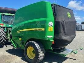 Photo 3. John Deere 960 round baler