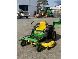 Photo 2. John Deere Z425 zero turn mower
