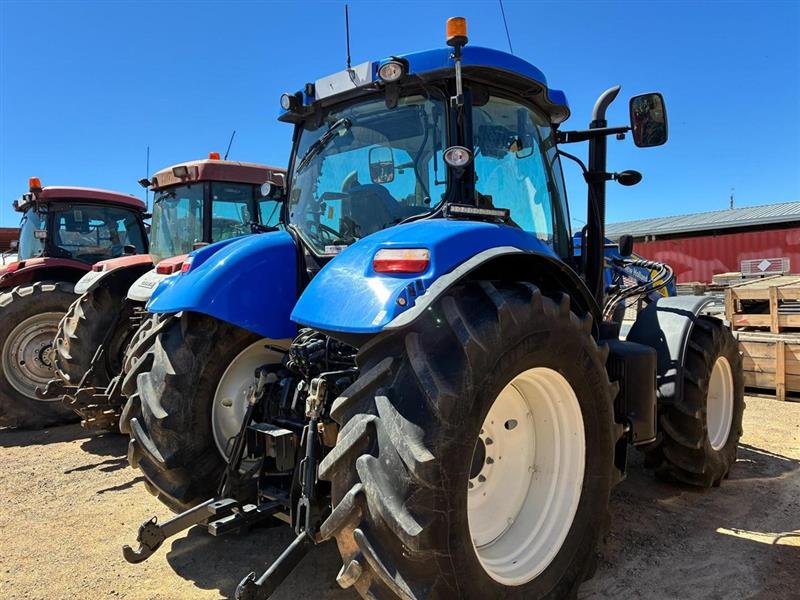 Photo 2. New Holland T7.210 tractor