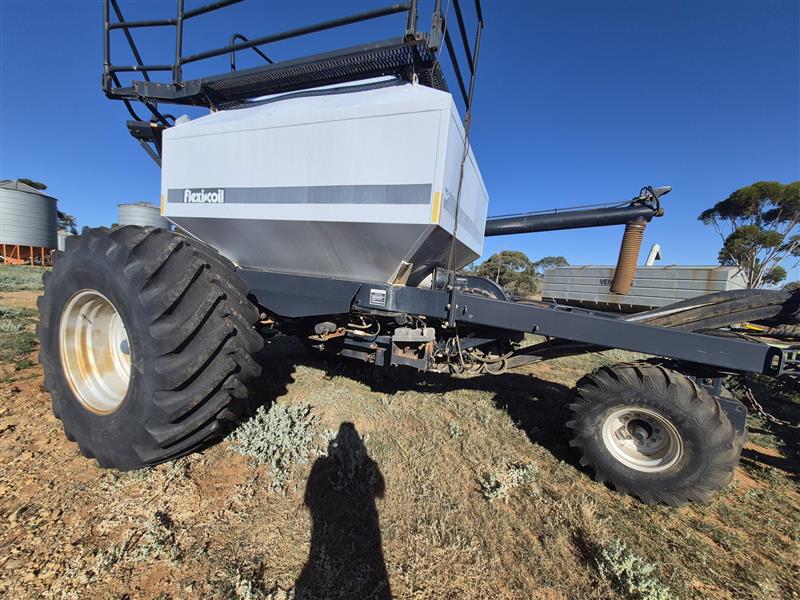 Flexi-Coil 2340 TBH Air Cart
