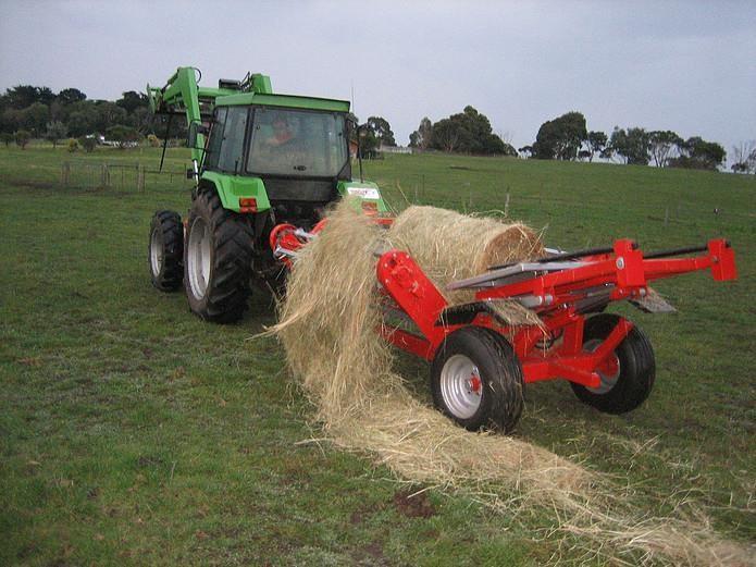 Photo 4. Willies Manufacturing industries elite round bale feeder