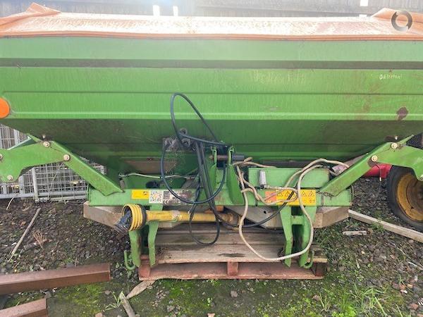 Photo 2. Amazone ZAM 1501 spreader