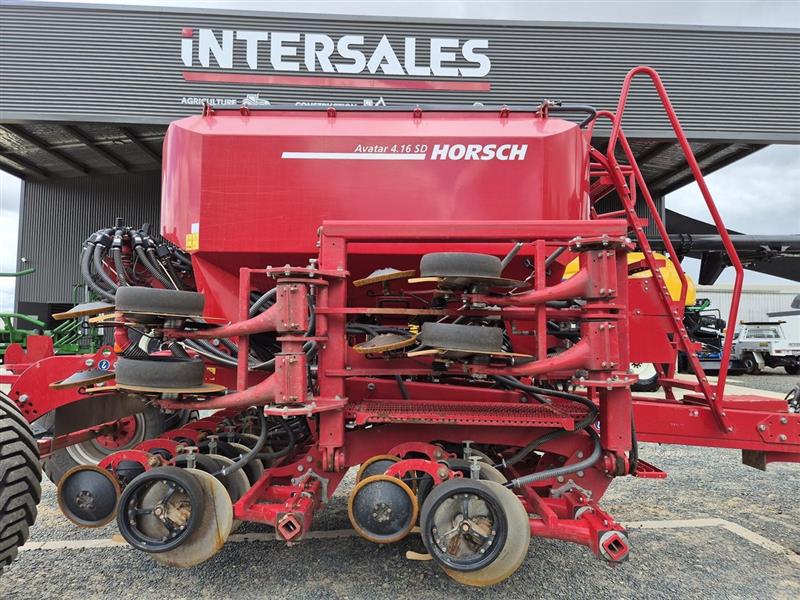 Photo 4. Horsch Avatar 4.16SD airseeder