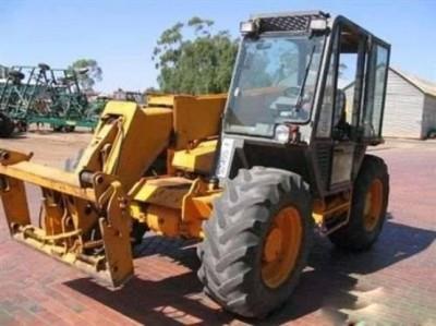 Photo 3. JCB 525-58 loadall telehandler