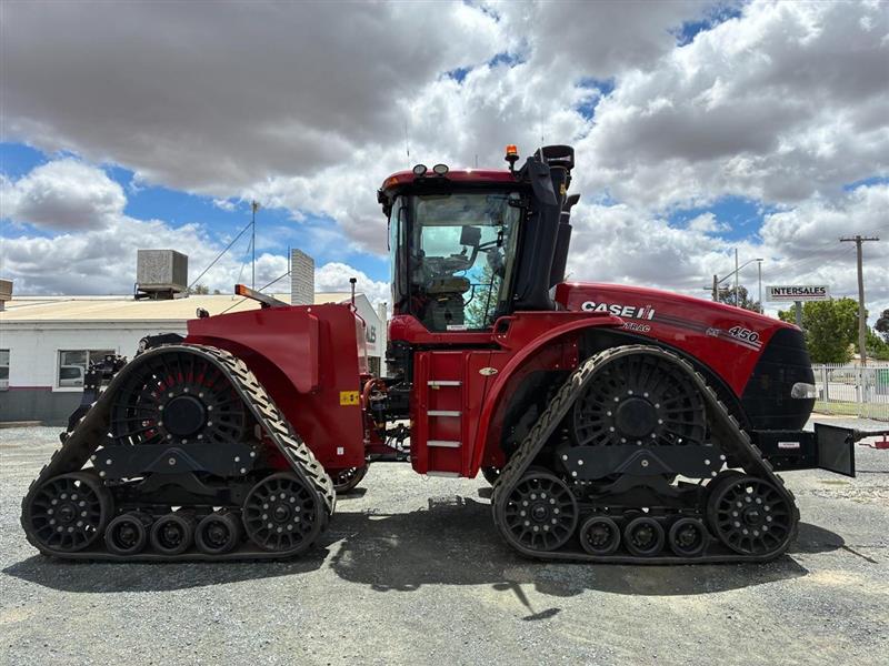 Photo 3. Case IH Steiger 450 rowtrac track tractor