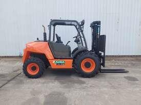 Photo 2. Ausa C251H 2.5t 4x4 rough terrain forklift