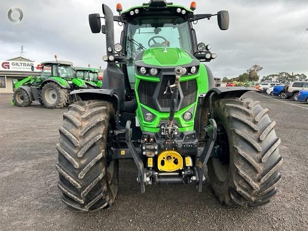 Photo 3. Deutz Agrotron 6215RC tractor