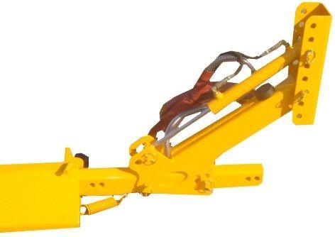 Photo 2. Crendon Weed Boom Spray