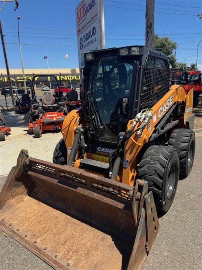 Photo 4. Case SV185B Skid Steer Loader