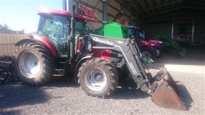 Case IH tractor with Quicke FEL
