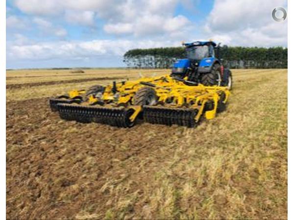 Photo 3. Bednar 6MT cultivator