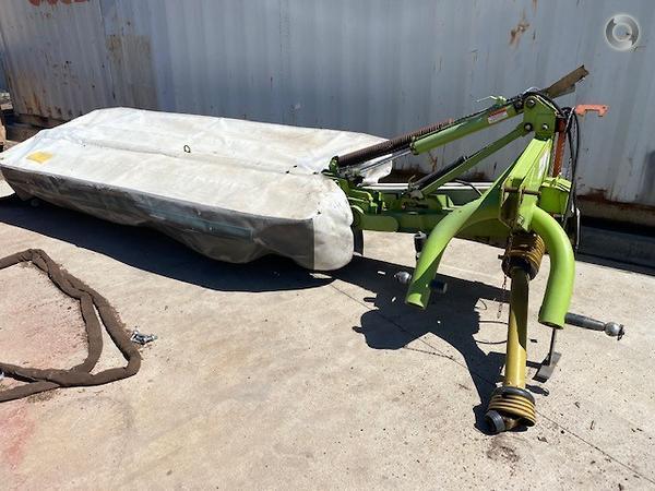 Photo 5. Claas Disco 3050 hay mower
