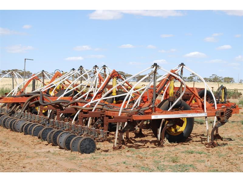 Horwood Bagshaw Scaribar 350 airseeder, Seeding Tillage Horwood Bagshaw