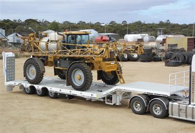 Photo 2. Duraquip Deck Widener Float